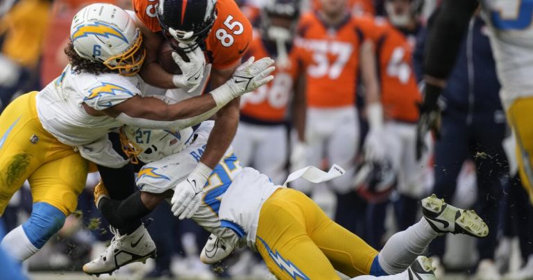 Nick Canepa’s report card: Chargers lose to Broncos in battle of backup QBs; secondary struggles again