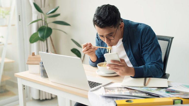 Why eating lunch at your desk is worse than you think, experts reveal