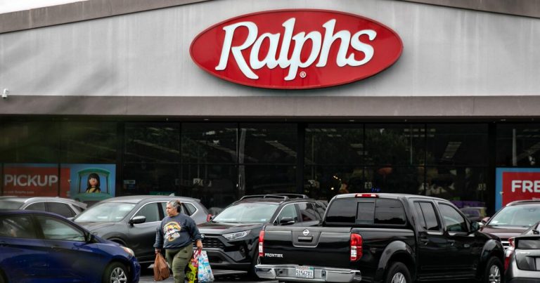 FTC sues to block merger of Ralphs owner Kroger, Vons owner Albertsons